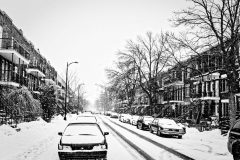 Rue de Verdun sous la neige. Montréal, Québec